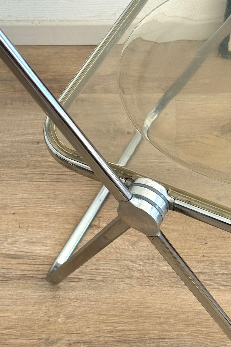 Chaise Plia Castelli, détail