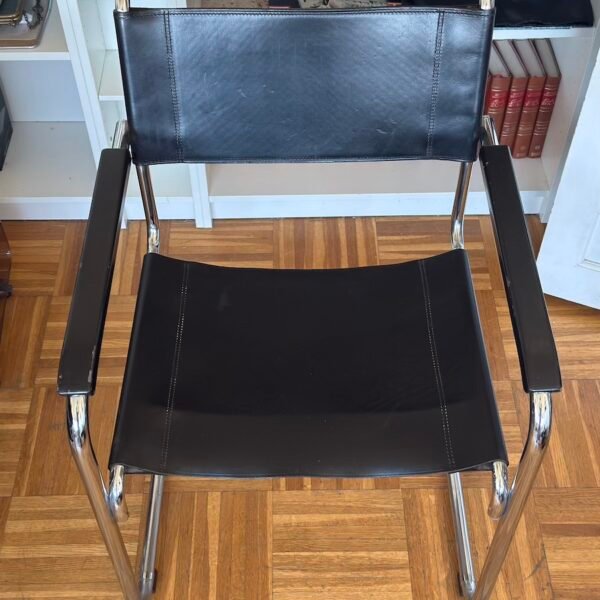 Chaise Thonet S34 – cuir noir & chrome