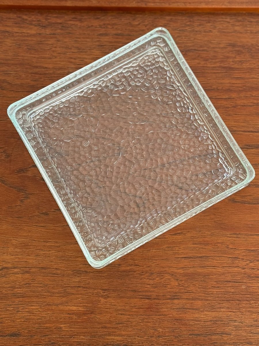 Cendrier, vide poche en verre de marque Nevada, vue de dessus