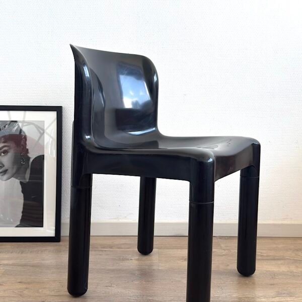 Chaise Kartell 4875, design Carlo Bartoli