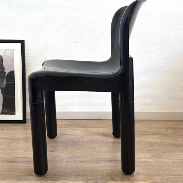 Chaise Kartell 4875, design Carlo Bartoli