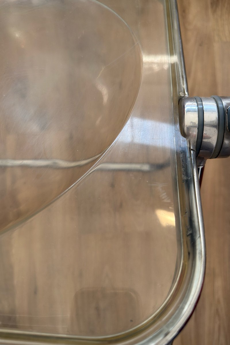 Chaise Plia Castelli, detail assise