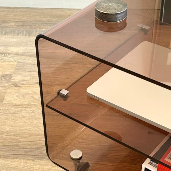 Table basse en Plexiglas fumé, Michel Dumas