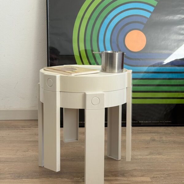 Tables blanches Prisunic années 70