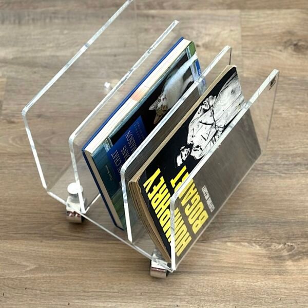 Porte-revues en Plexiglas